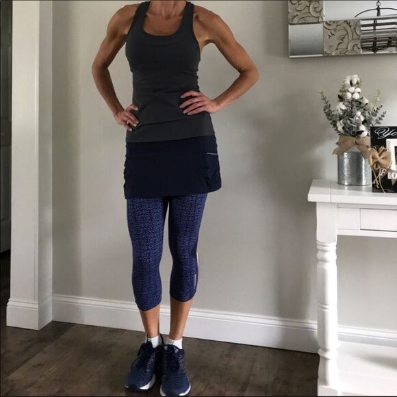 Athleta Dream Acceleration 2 in 1 Leggings Skirt - Picture 2 of 12